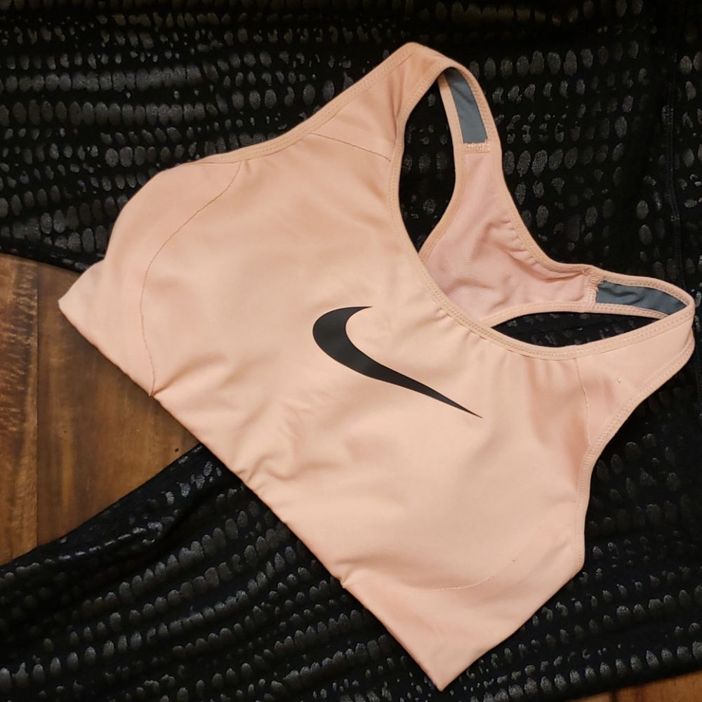 Sports top